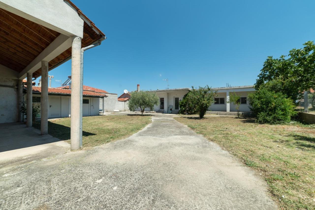 Maison Agistro Hotel Ángisztro Kültér fotó